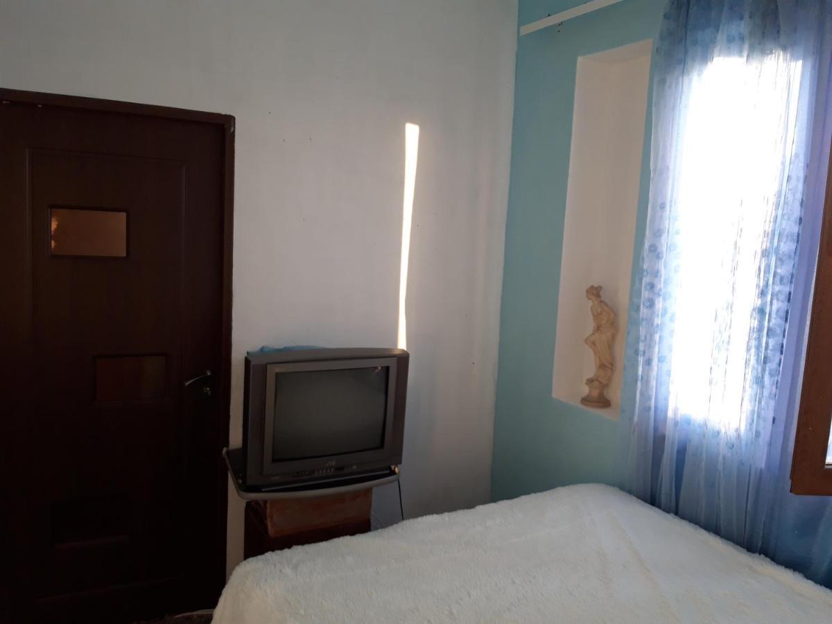 Sam'S Place, Tours With Sam Γιερεβάν Εξωτερικό φωτογραφία