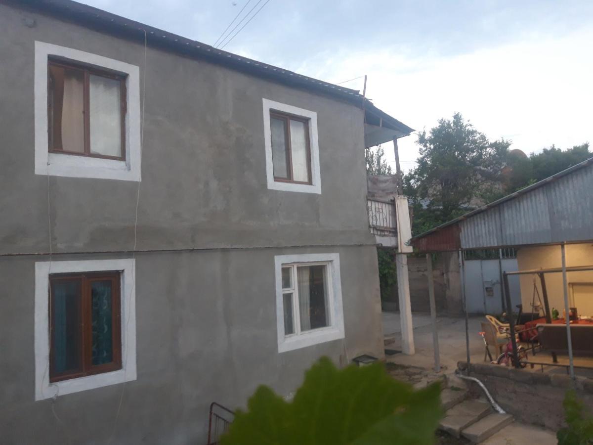 Sam'S Place, Tours With Sam Γιερεβάν Εξωτερικό φωτογραφία